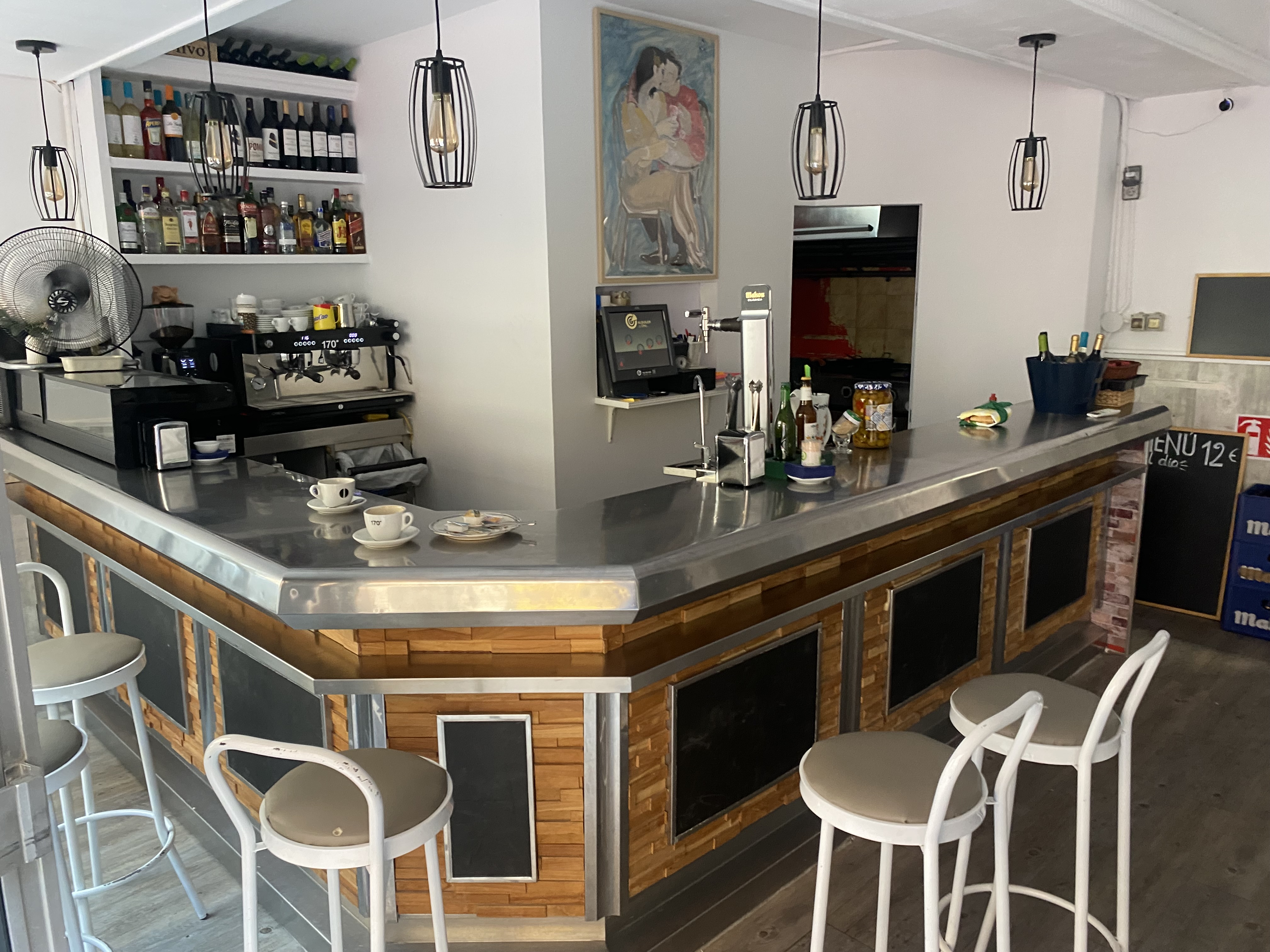 Interior del bar